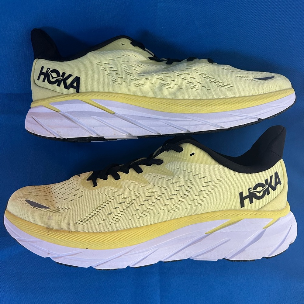 Men’s HOKA Clifton 8 running shoes, size 11 D